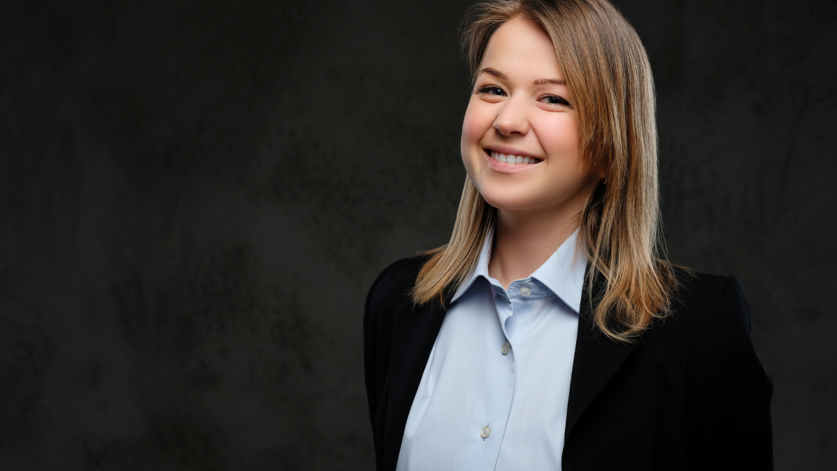 friendly head tilt for best headshot poses